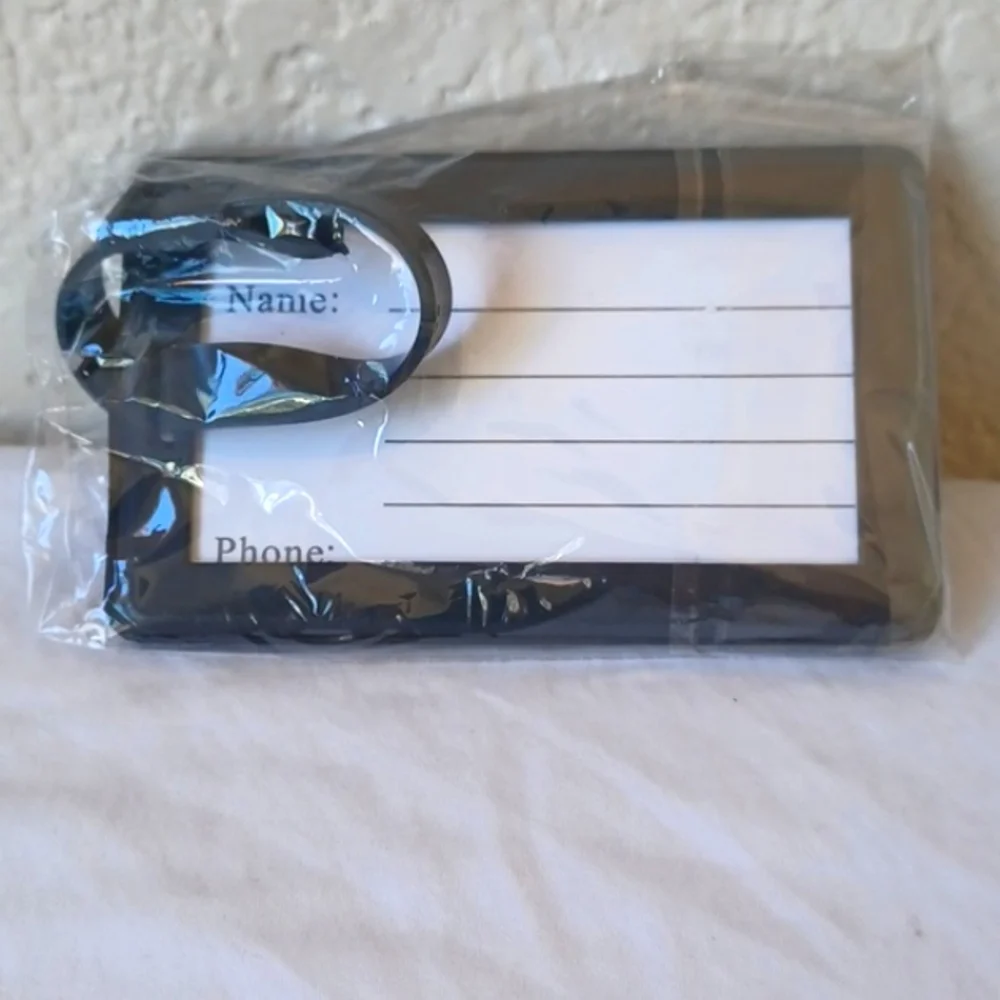 New Hard Rock Cafe Luggage Tag Pittsburgh, Black Yellow Red for Men or Women